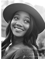 black and white portrait of a woman in a wide-brim hat portrait photography